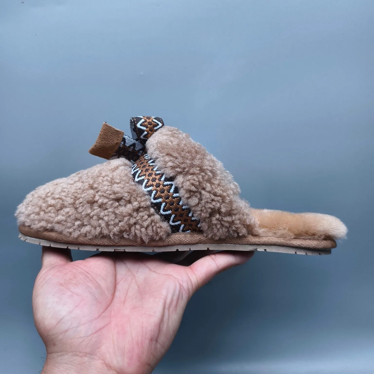 💰460 UGG sheepskin all-in-one snow boots 8266 large bow wool roll home slippers Color: off-white brown Matching size: 35-40